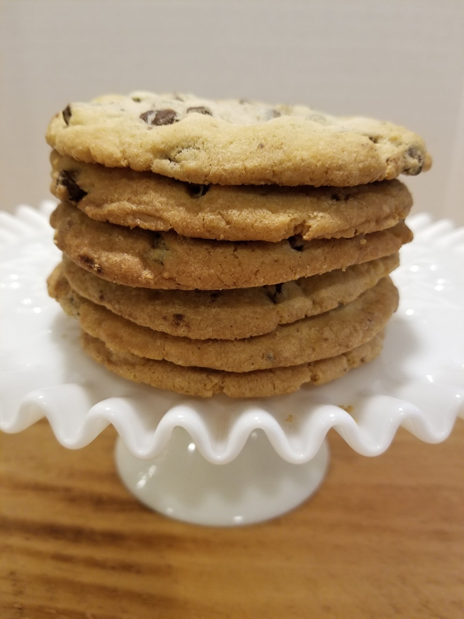 6 Pack of Chocolate Chip Cookies